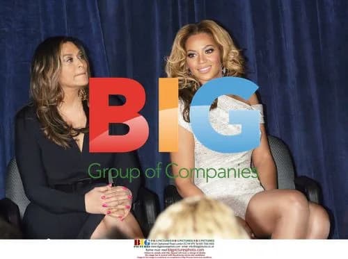 Beyonce and Tina Knowles at Cosmetology Center