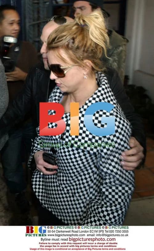 Britney Spears visits salon in LA