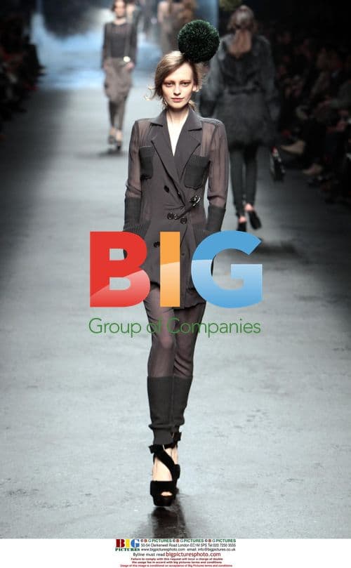 Sonia Rykiel Fashion Show in Paris