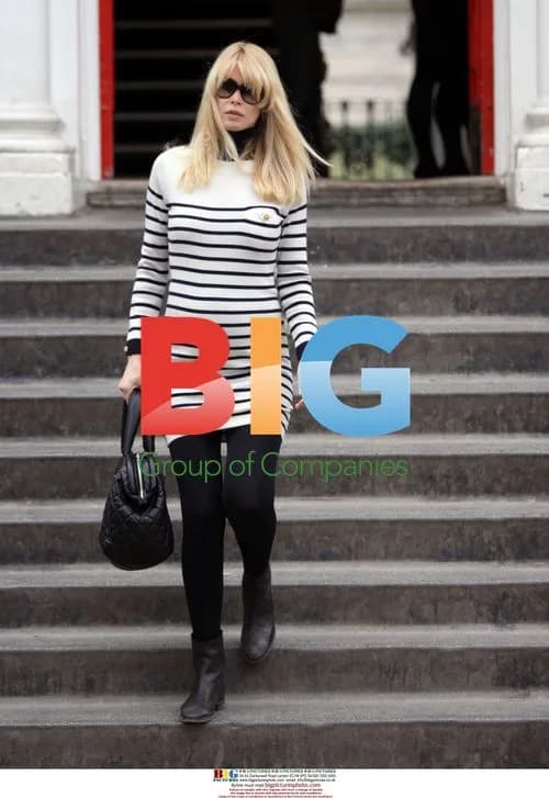 Claudia Schiffer Drops Off Kid at School