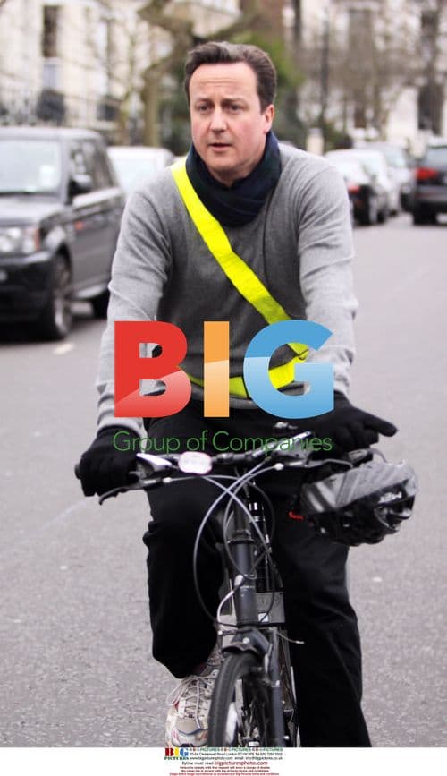 David Cameron Drops Kid Off at School