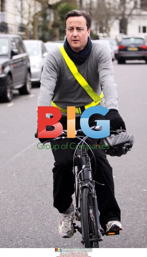 David Cameron Drops Kid Off at School