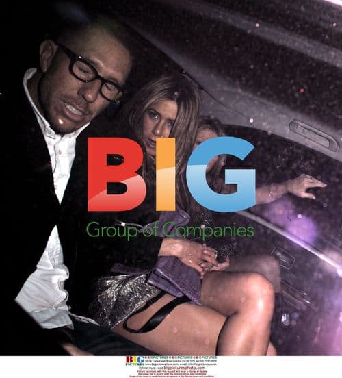 Jennifer Aniston Leaving London Hotel