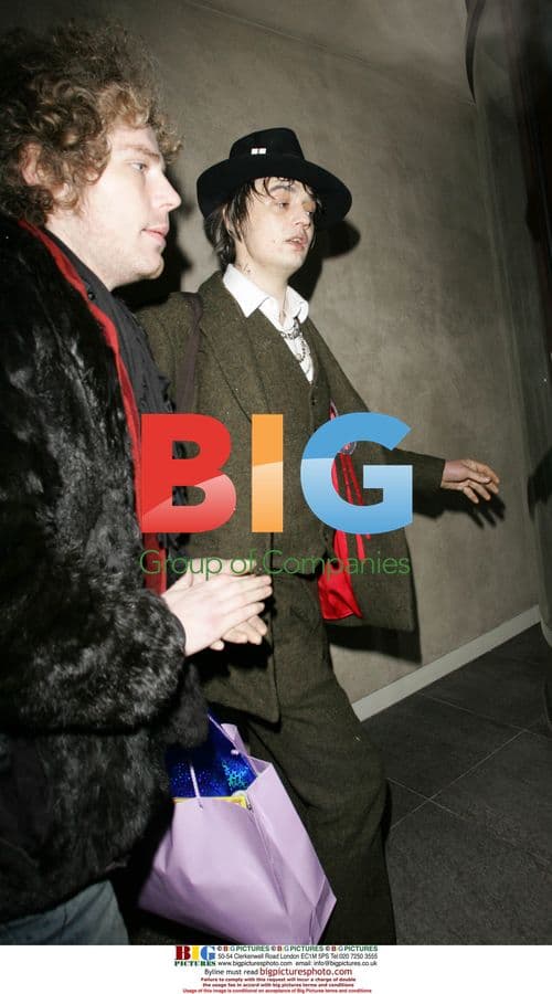 Pete Doherty Arriving at Hotel