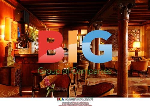 Angelina Jolie, Johnny Depp on 'The Tourist' set