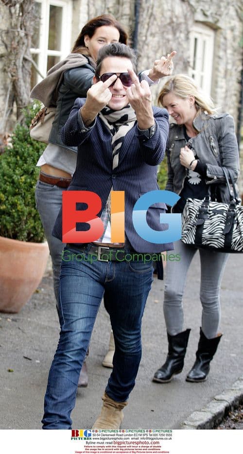 Kate Moss and Jamie Hince Grab Lunch with Friends