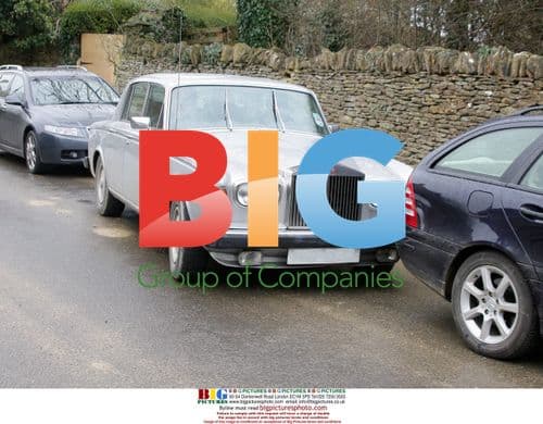 Kate Moss and Jamie Hince Lunch with Friends