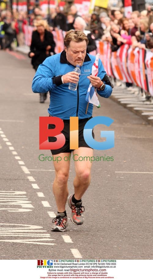 Eddie Izzard at Sport Relief Mile Start