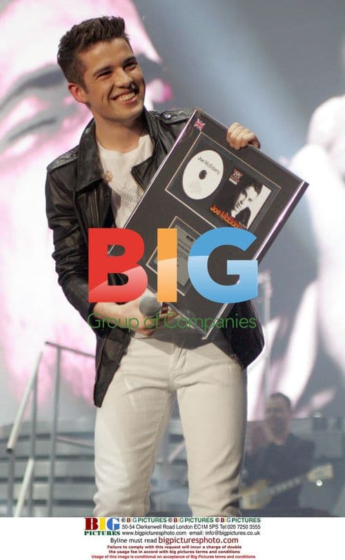 Joe McElderry Receives Platinum Disc Award