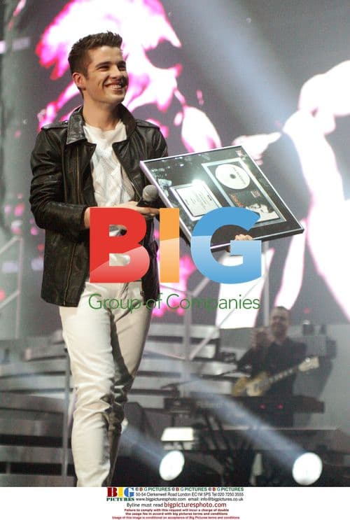 Joe McElderry Receives Platinum Disc