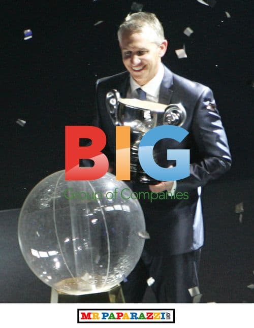 Gary Lineker stage dive at Walkers Crisps ad shoot