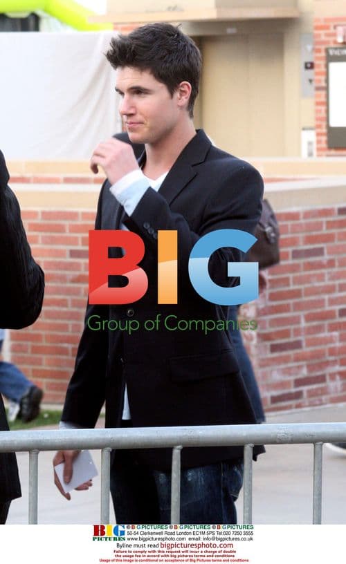 Robbie Amell at 2010 Kids Choice Awards