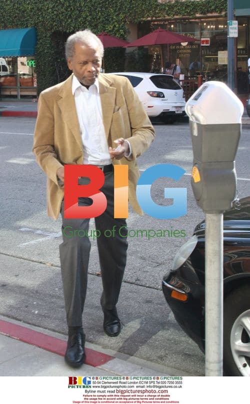 Sidney Poitier Leaving Medical Building