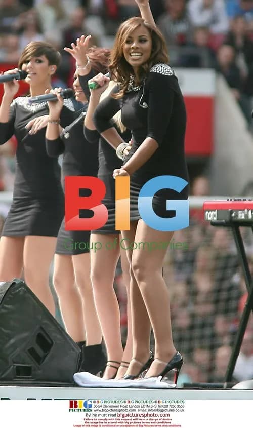 The Saturdays at Old Trafford for United Relief Live