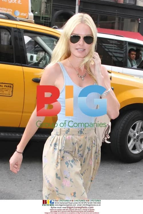 Kate Bosworth Arrives at NYC Hotel