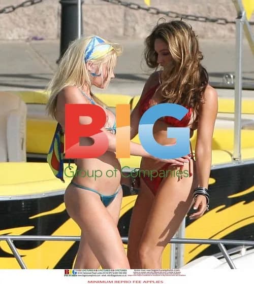 Kelly Brook and Riley Steele on Pirhana 3-D Set