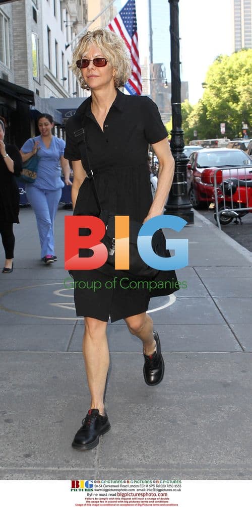 Meg Ryan Walks in NYC
