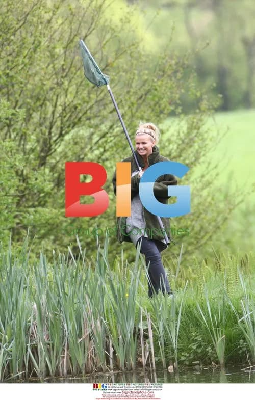 Kerry Katona Fishing with Daughter