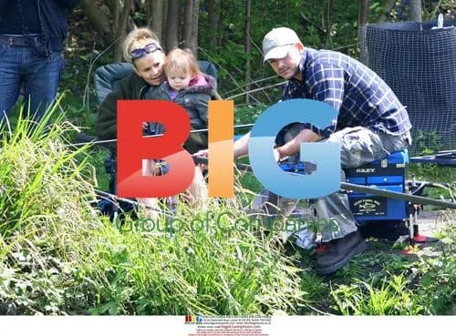 Kerry Katona Fishing with Daughter