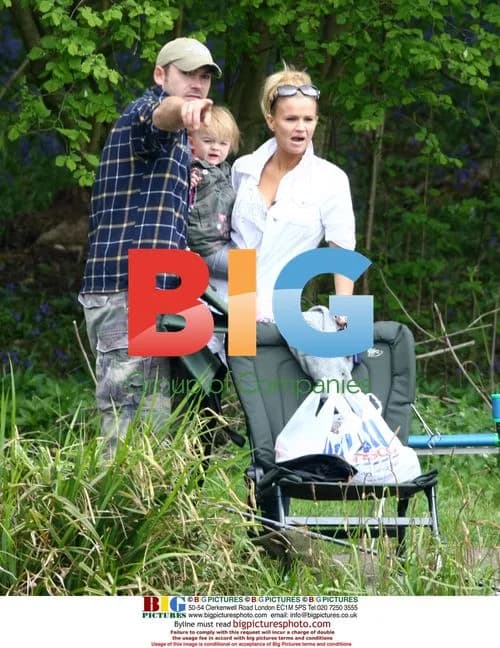 Kerry Katona Fishing with Daughter