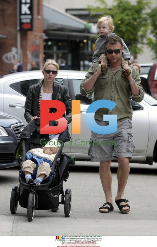 Naomi Watts and Liev Schreiber out in NYC
