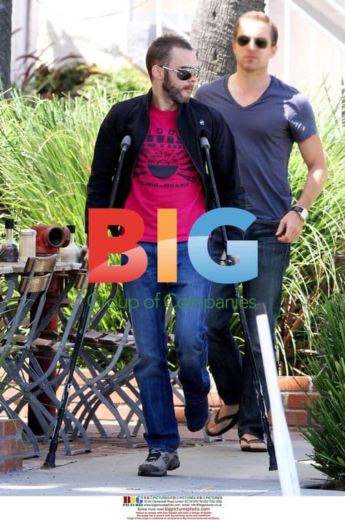 Dominic Monaghan Spotted Leaving Restaurant on Crutches