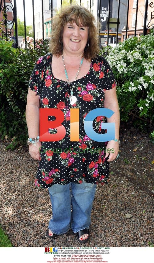 Emmerdale's Dingles Launch Walkers TV Now Awards