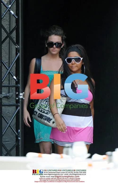 Snooki and Friend Stroll in Miami