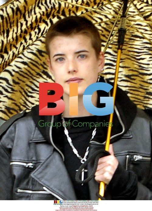 Agyness Deyn Shopping With Dog in New York