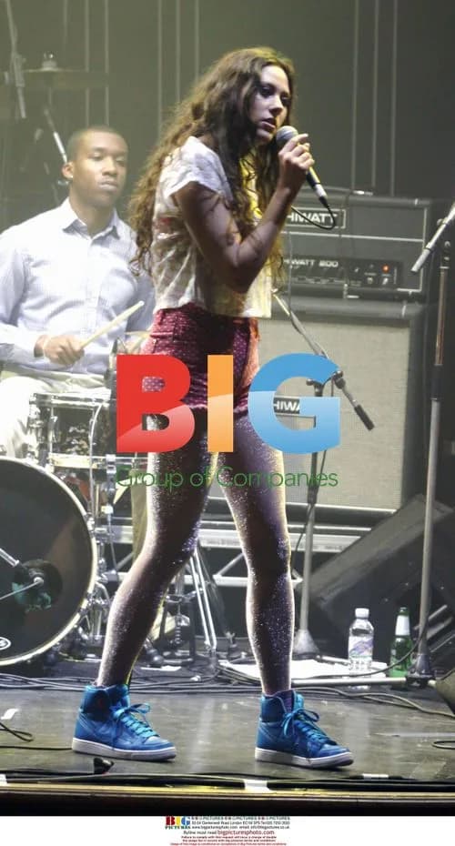 Eliza Doolittle Performing in Liverpool