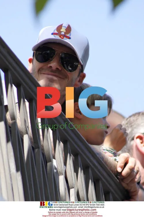 Beckhams Attend Jonas Brothers Concert