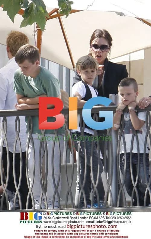 Beckham Family at Jonas Brothers Concert