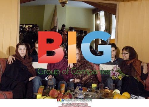 Jailed Americans Reunited with Mothers in Tehran