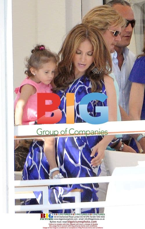 Jennifer Lopez Lunch with Family