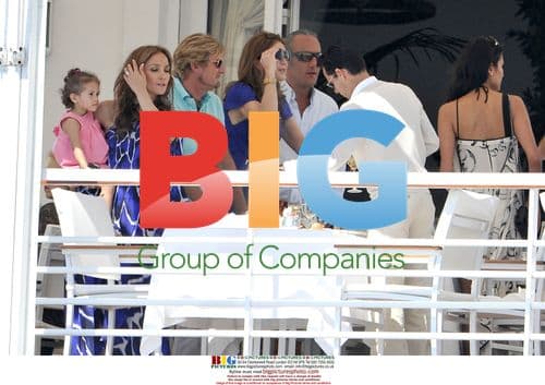 Jennifer Lopez Lunches With Family in France