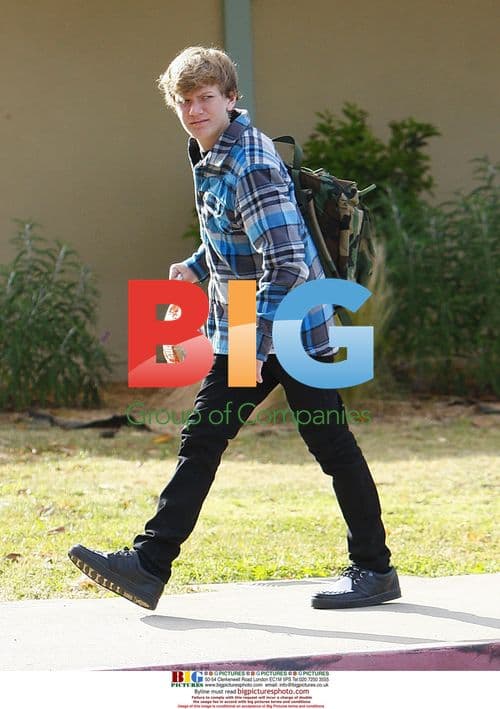 Jesse James dropping off kids at school