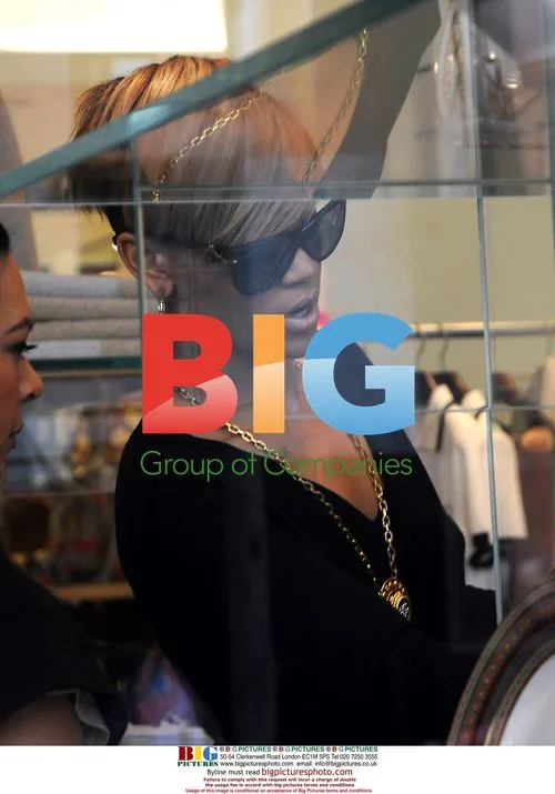 Rihanna Shopping Spree in Dublin