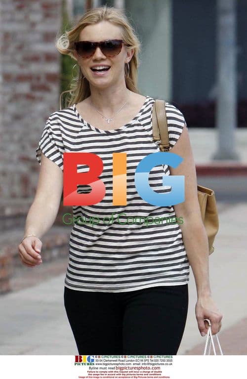 Amy Smart Shopping in West Hollywood