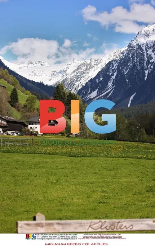 Peter Mandelson and Nathaniel Rothschild in Klosters