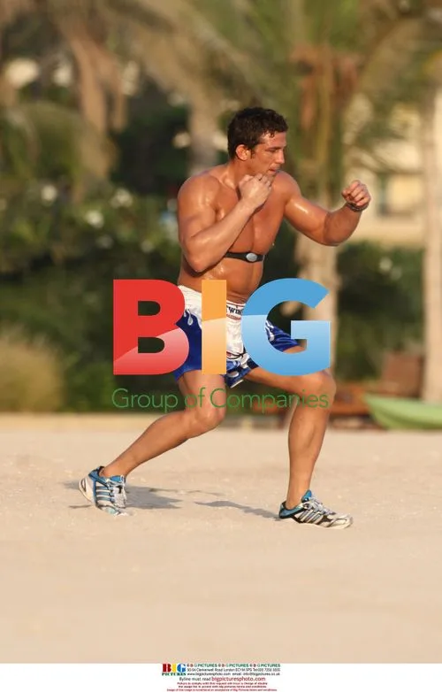 Alex Reid Training on the Beach