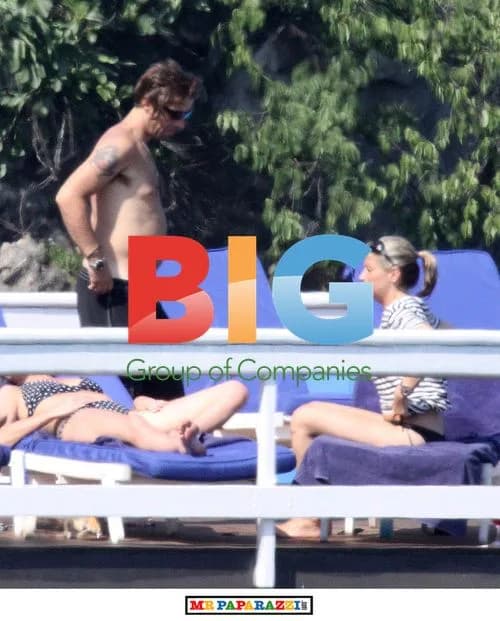 Liam Gallagher and Friends Chill in Italy