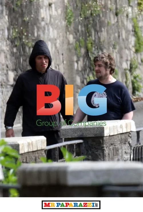 Liam Gallagher Strolling in Italy