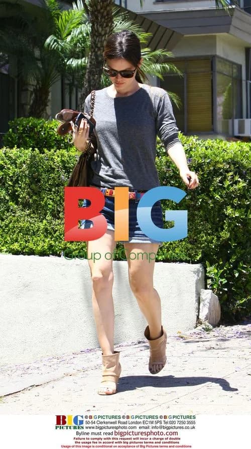 Rachel Bilson Out in Los Feliz