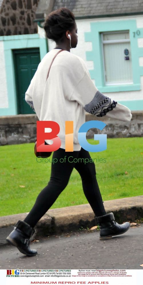 Gamu Nhengu Listens to Music