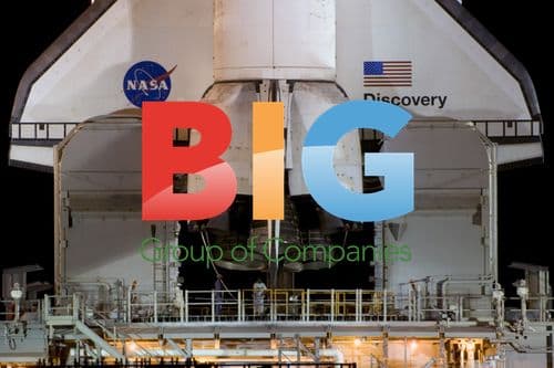 NASA Technicians Prepare Discovery for Launch