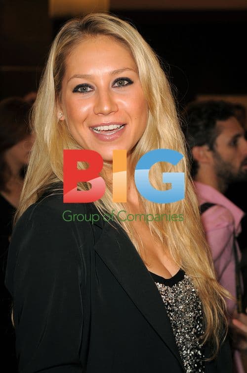 Anna Kournikova at South Beach Hotel