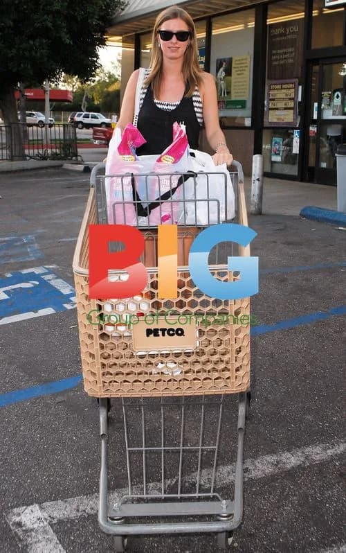 Paris and Nicky Hilton Shopping at Petco