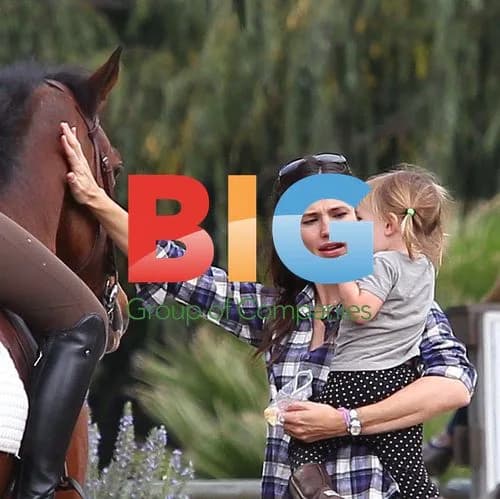 Jennifer Garner and Daughter at Horse Stables