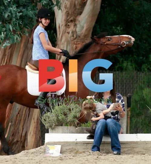 Jennifer Garner and Daughter Seraphina at Horse Stables
