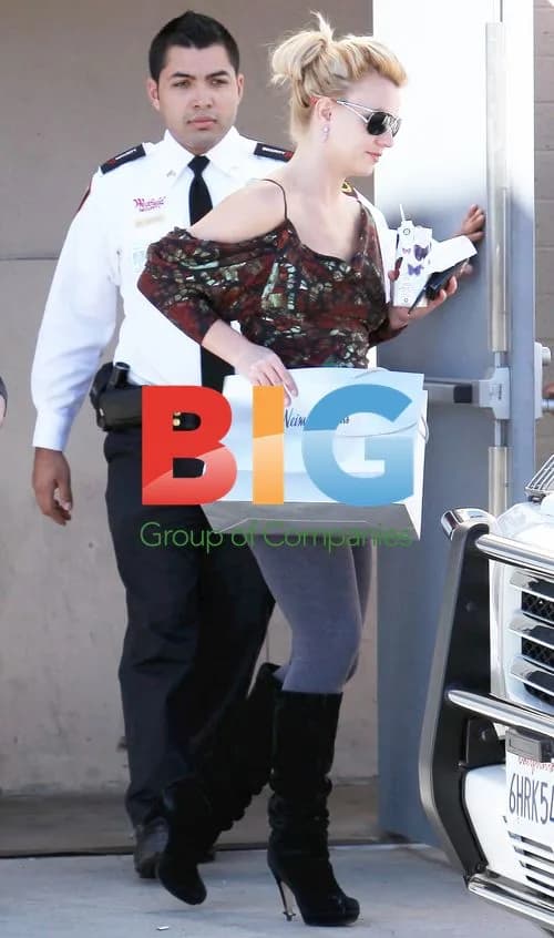 Britney Spears Shopping at Neiman Marcus
